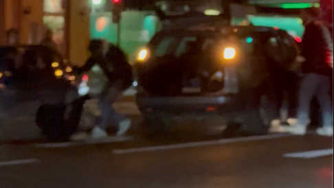 Schlägerei vor Ampel in der Altmannsdorfer Straße