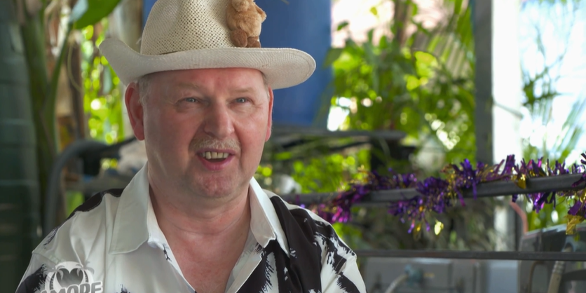 Die erste Nacht mit Natta ließ er ruhig angehen. 