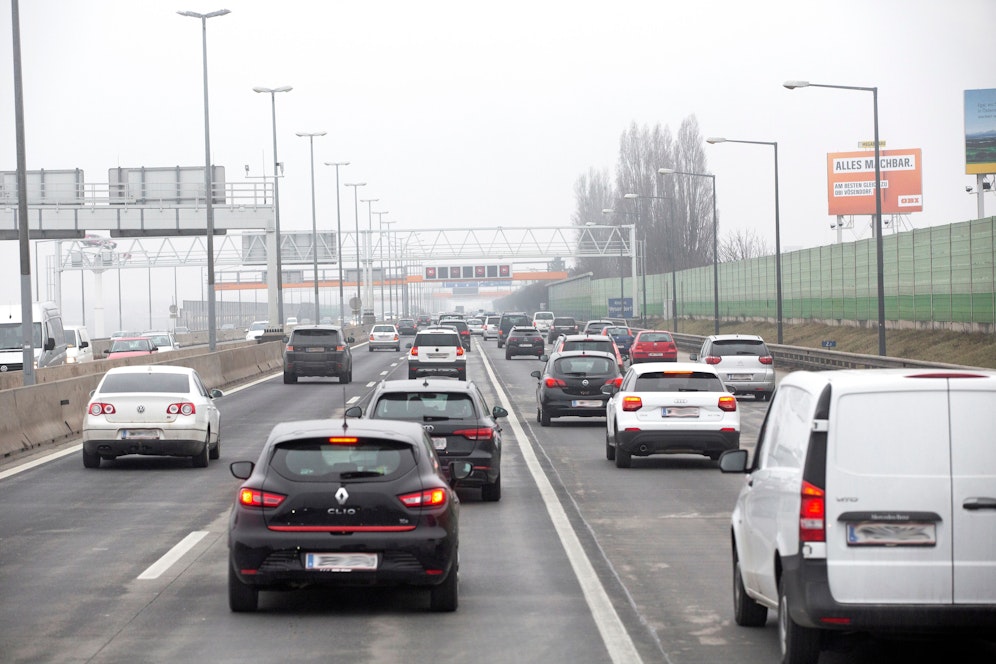 Symbolbild von Pendlern auf der Südautobahn