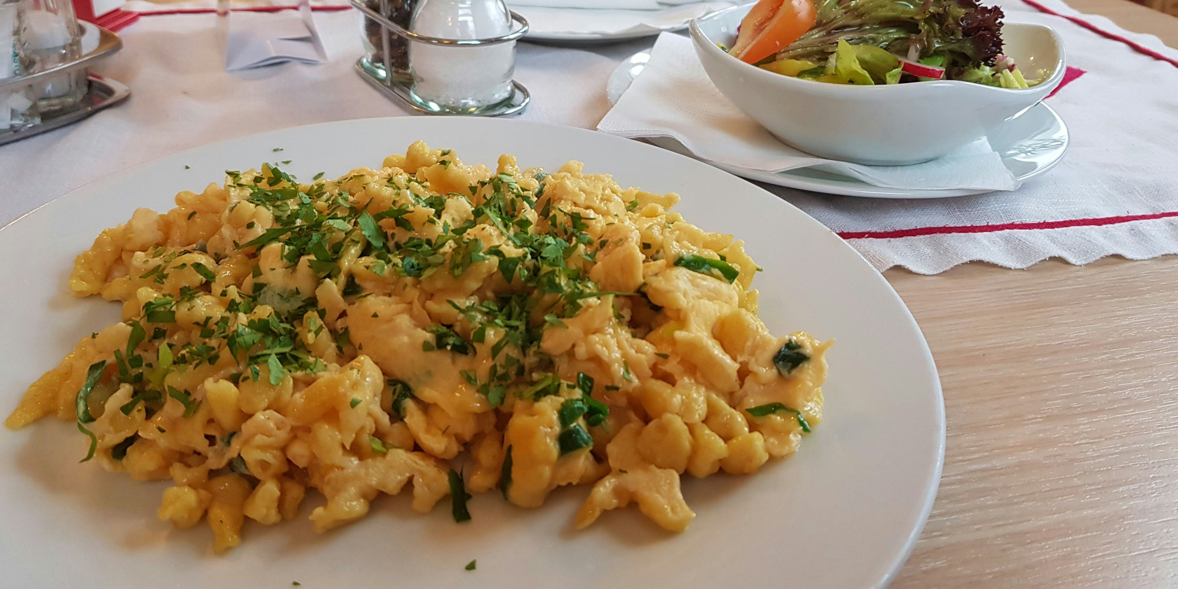 Eiernockerl mit Salat gelten (auch) als Nazi-Code.