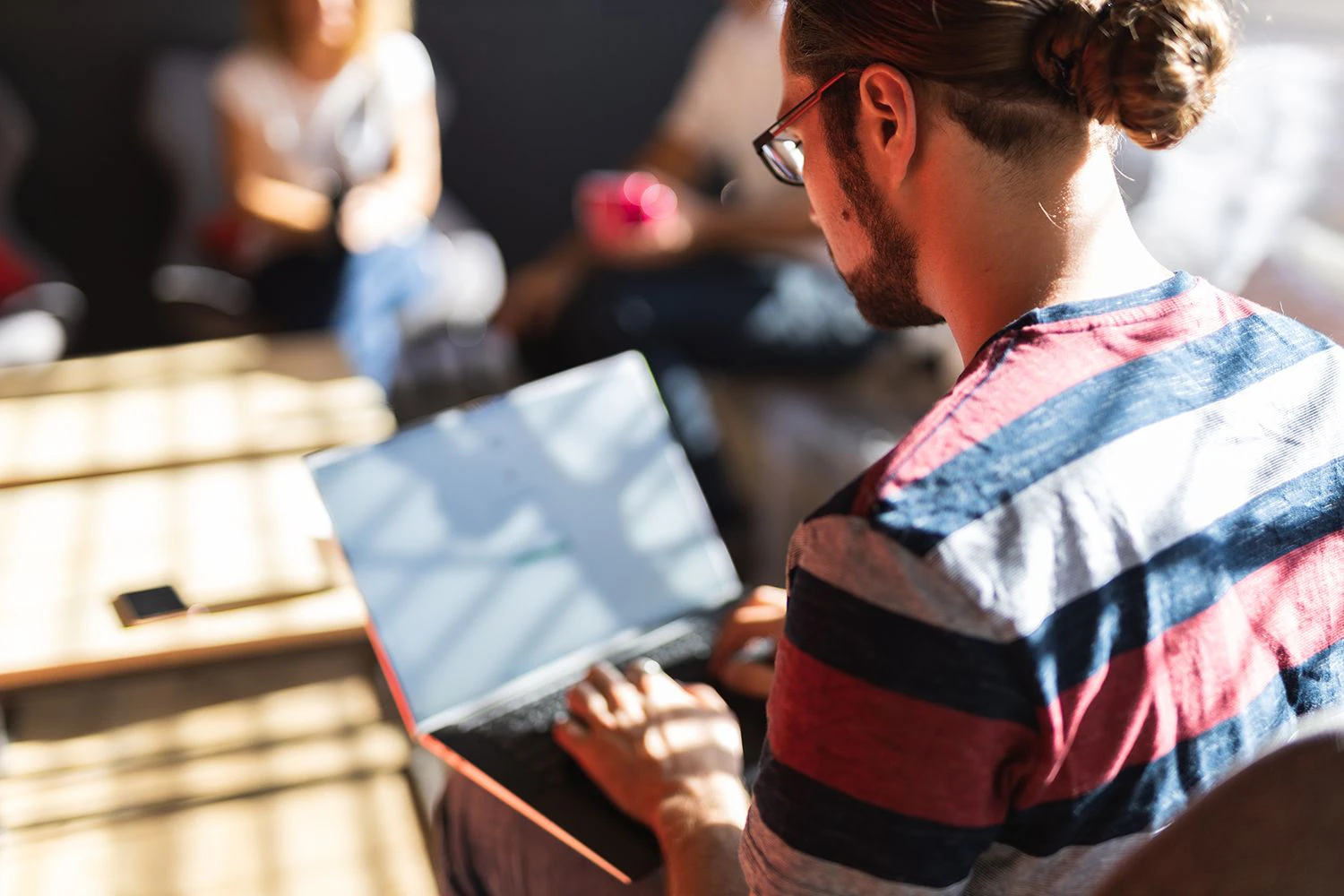 Codecool launcht ersten Online-Programmierkurs.