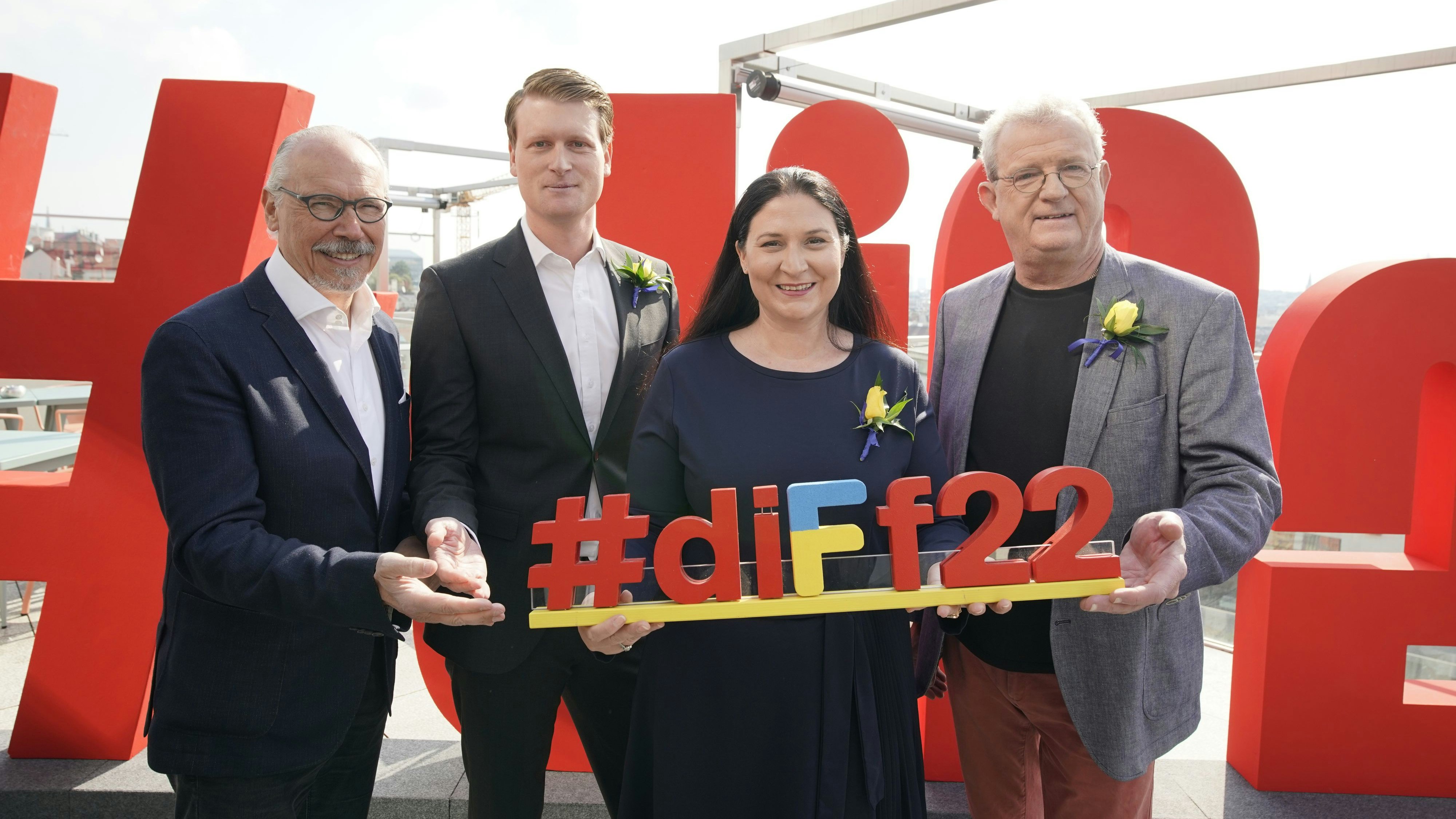 Siegfried Meryn, Vorsitzender des Covid-19-Beirats, Mathias Friedrich, Geschäftsführer von Pro Event Team, SPÖ-Landesparteisekretärin Barbara Novak und Kurt Wimmer, Präsident des Vereins Wiener Kulturservice