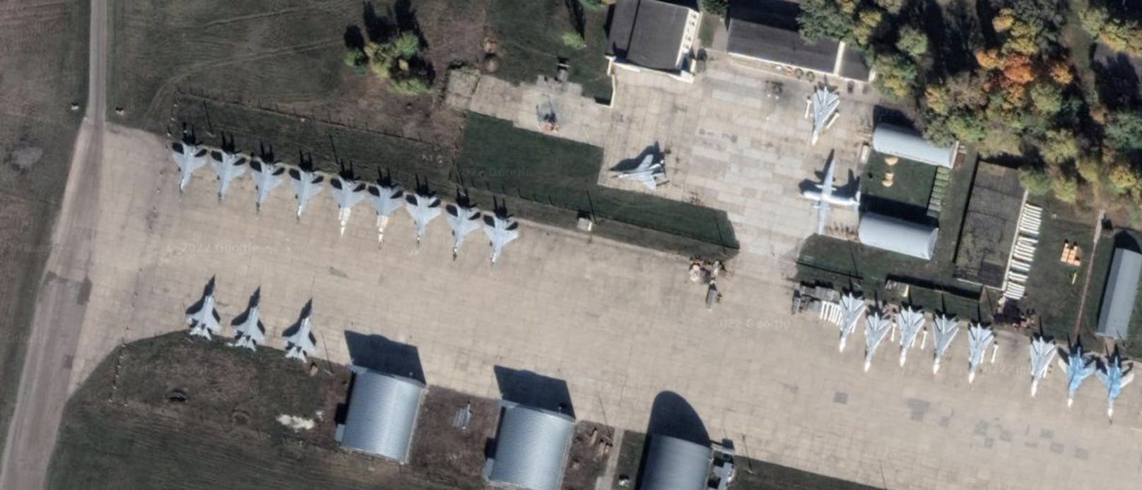 Satellitenbilder, wie dieses vom Militärflughafen in Lipetsk, haben für Furore gesorgt. Es wurde vermutet, dass Google die militärischen Anlagen in Russland erst seit kurzem unverpixelt zeigt.
