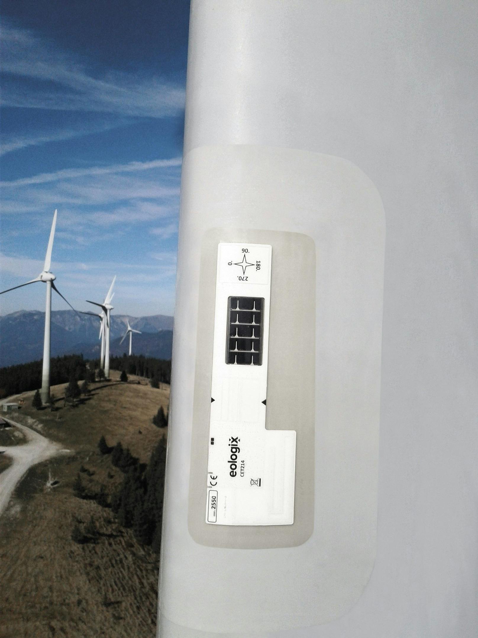 Die Sensorik, welche direkt auf die Rotorblattoberfläche geklebt wird, sorgt dafür, dass Windenergieanlagen in allen Witterungsbedingungen optimal laufen und beste Performance erzielen.