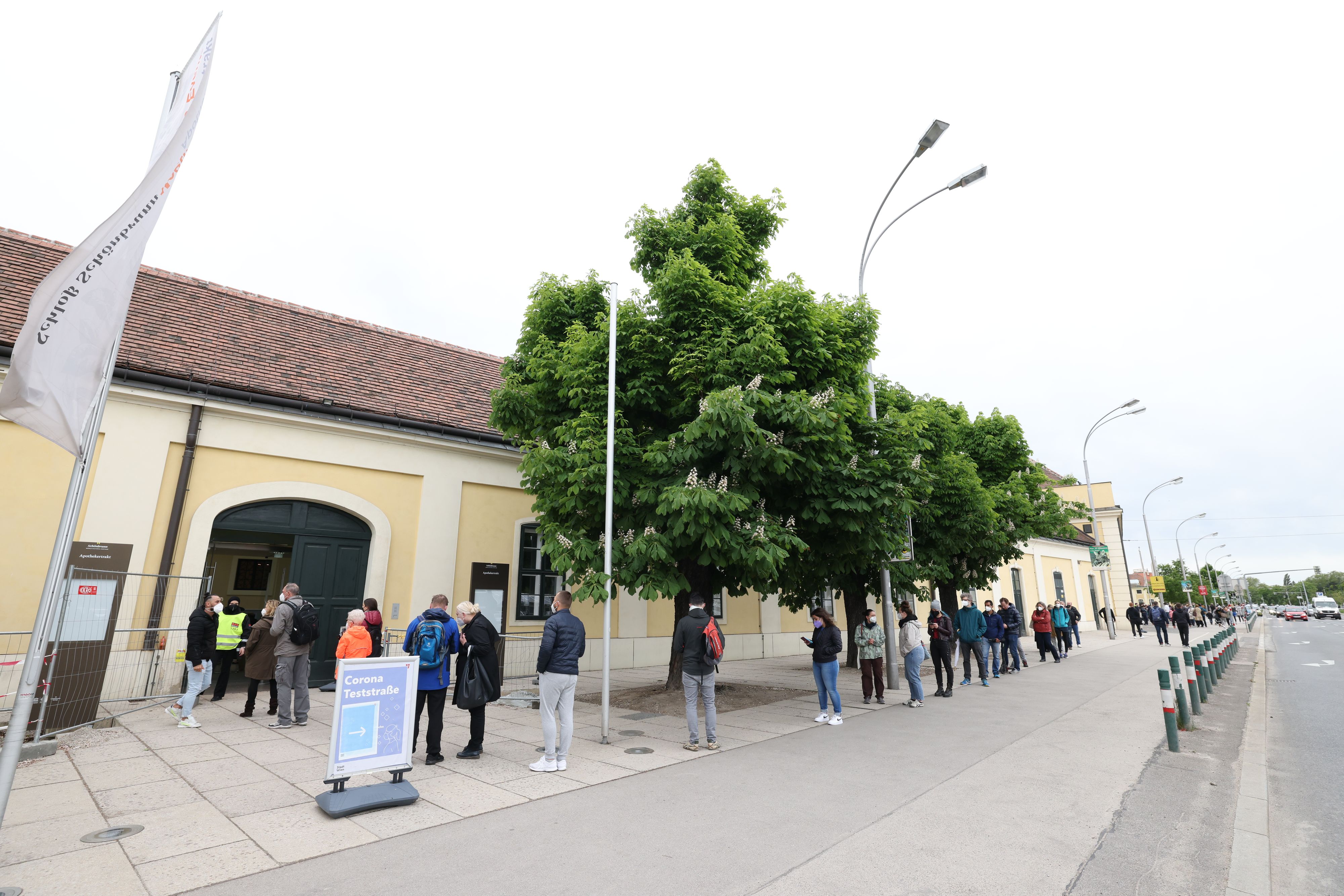 Seit April sind nur noch fünf Corona-Tests gratis – außer man hat Symptome. (Archivbild)