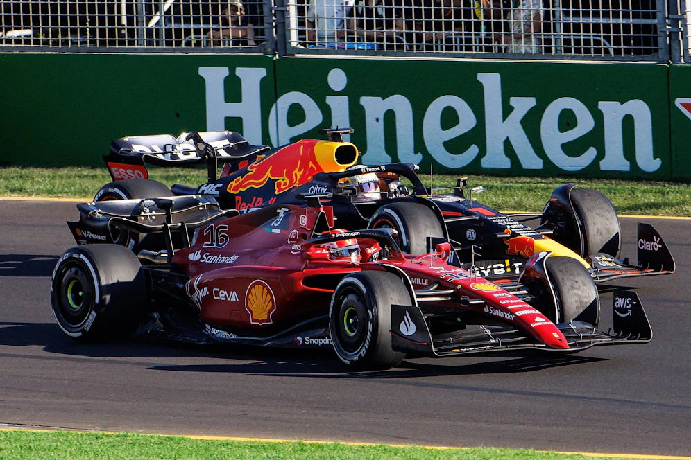 Max Verstappen gegen Charles Leclerc