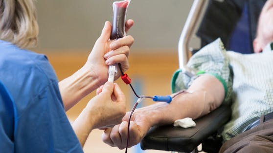 Die Diskriminierung Homo- und Bisexueller beim Blutspenden soll bald ein Ende haben.
