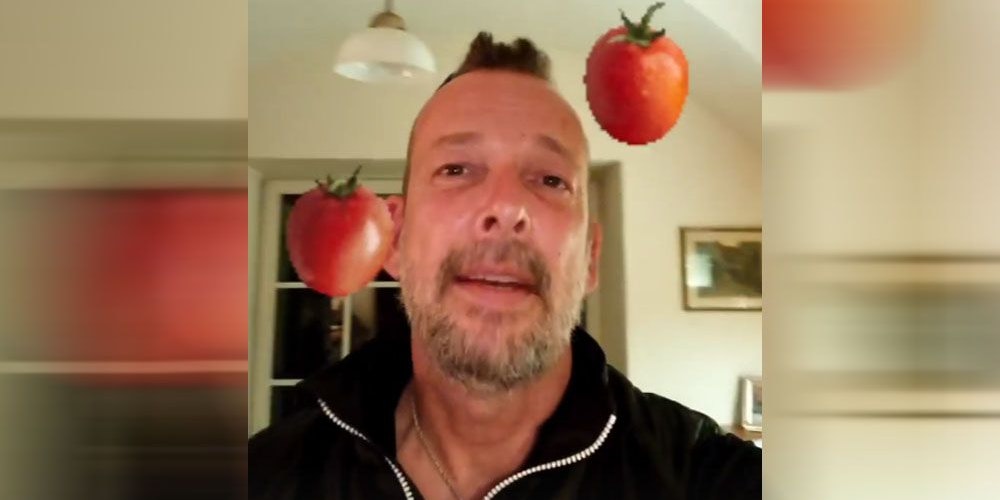 Robert Kratky macht ein Ansage.