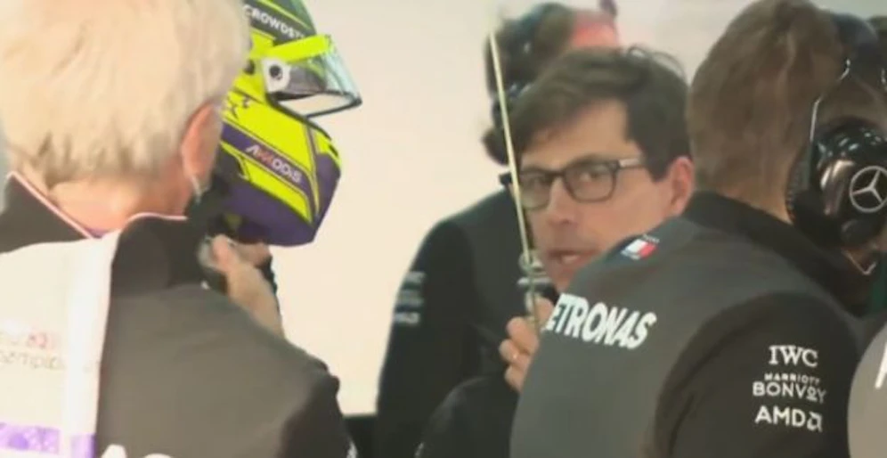 Toto Wolff und Lewis Hamilton diskutieren heftig