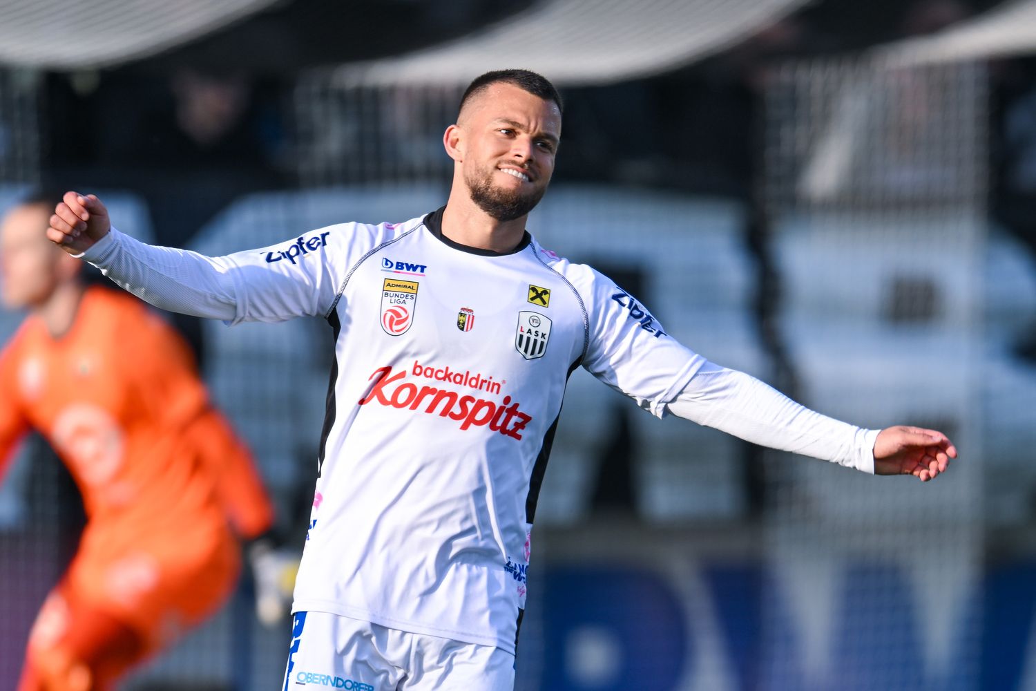 Sascha Horvath jubelt über seinen Führungstreffer. 