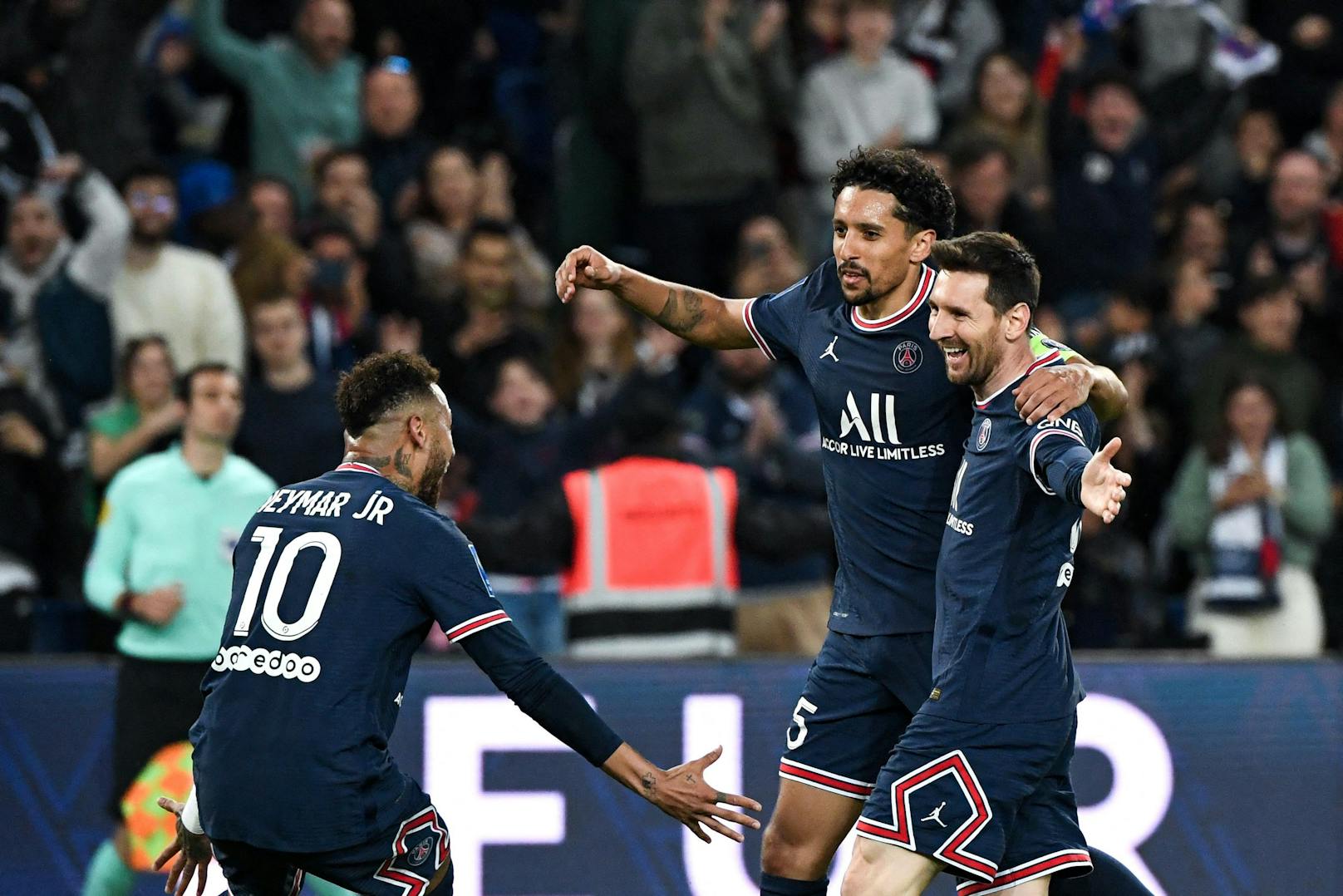 Der Treffer von Lionel Messi brachte Paris ST.-Germain den Meistertitel. 