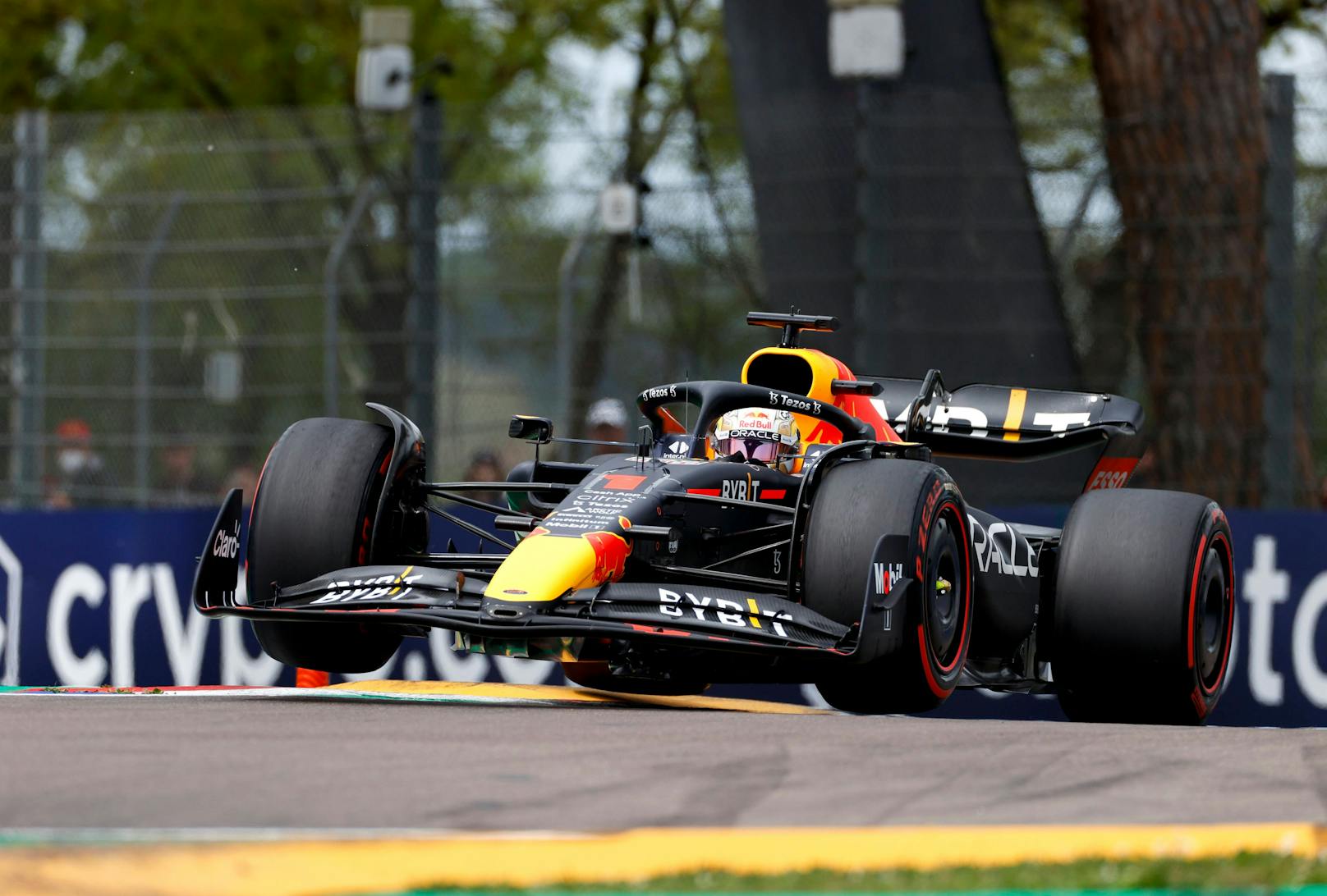 Max Verstappen gewinnt den Sprint. 