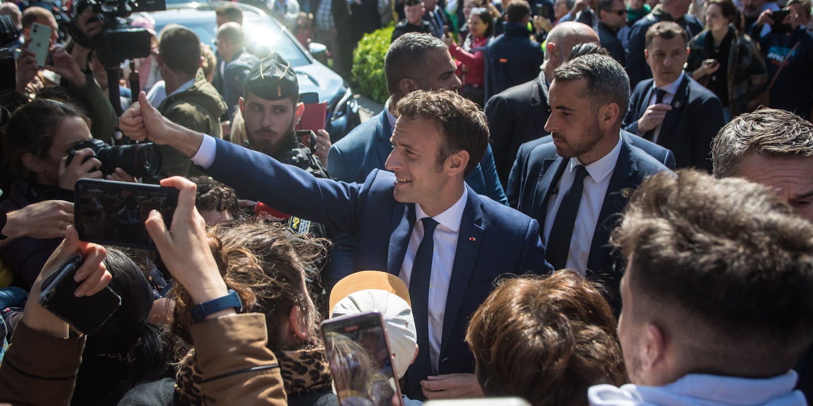 Zeigte sich schon im Voraus siegessicher: Der bisherige und wohl auch künftige Präsident Frankreichs Emmanuel Macron.