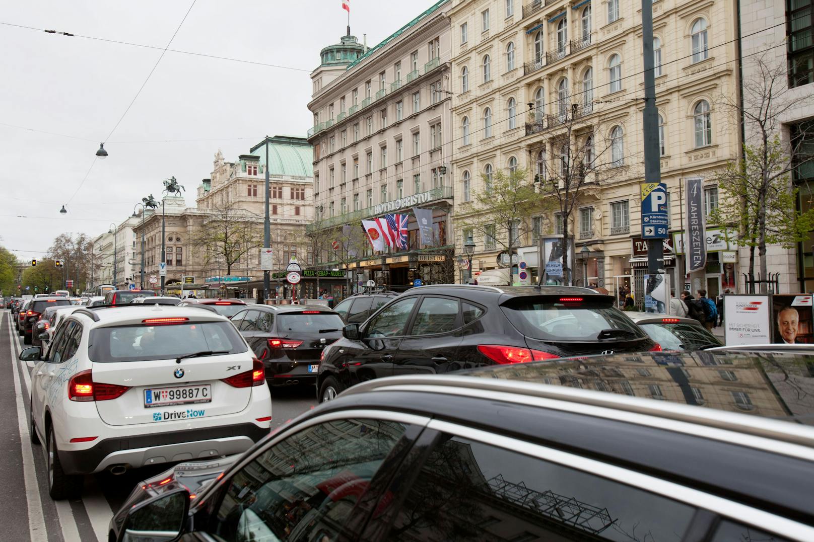 Staus in Wien sind vorprogrammiert. Die Ringstraße (im Bild) wird während des Vienna City Marathons aber gesperrt.