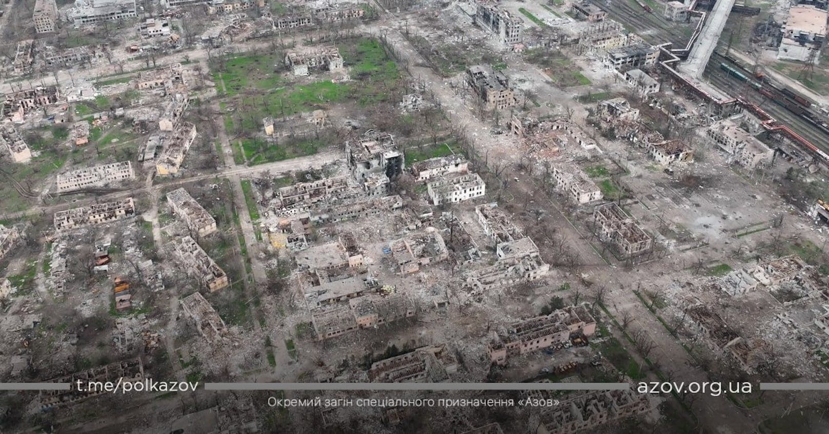 Alles zerstört: Neue Drohnen-Fotos zeigen die Trümmer von Mariupol, 24. April 2022.