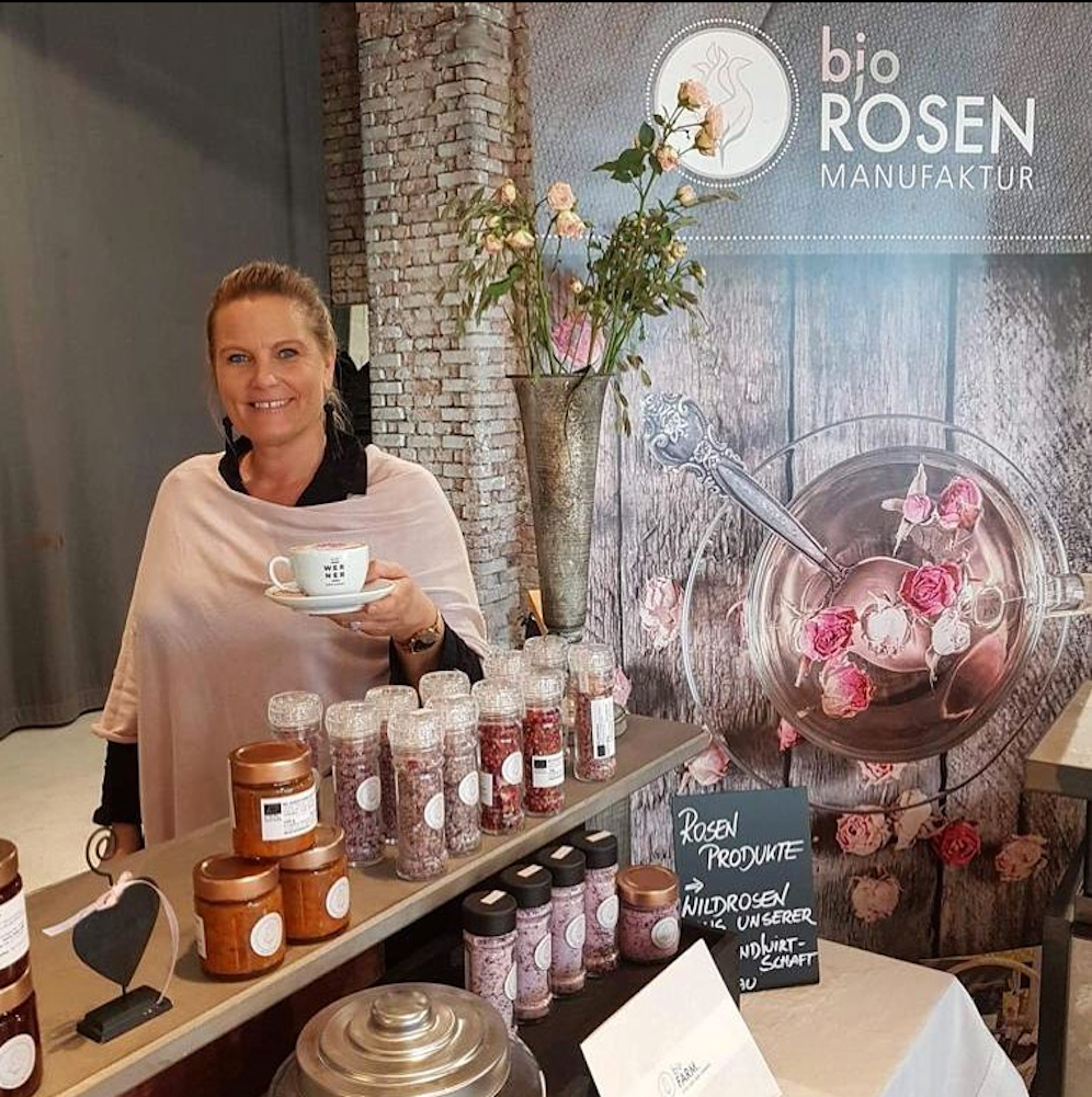 Birgit Schattbacher muss ihr Kaffeehaus zusperren, weil sie keine Kellner findet.