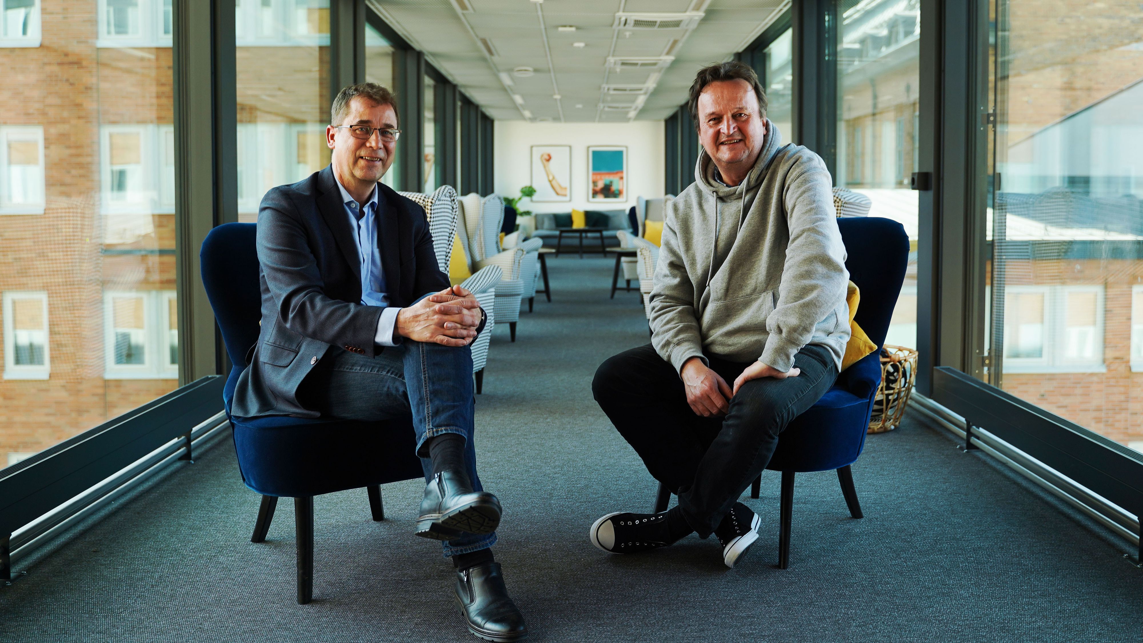 Hanno Settele und Ulrik Åshuvud (Vorsitzender Transparency International Sweden).