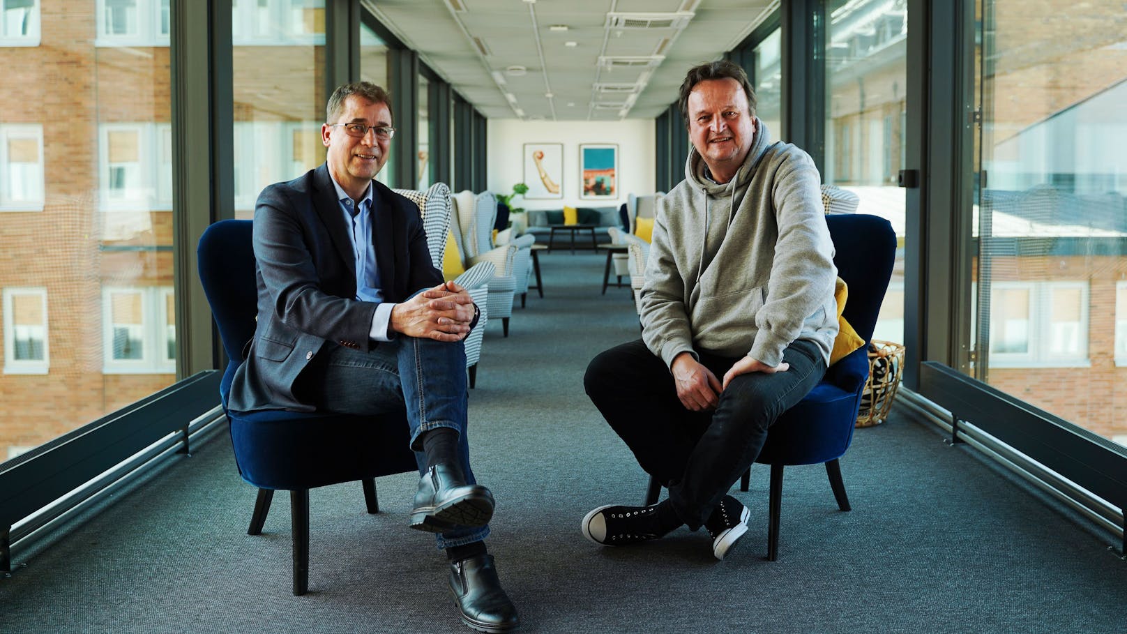 Hanno Settele und Ulrik Åshuvud (Vorsitzender Transparency International Sweden).