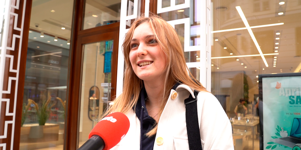 Vanessa (18) träumt vom legendären Sportwagen Mustang.