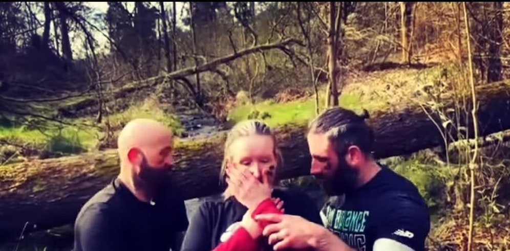 Szenen wie diese aus den Kaltwasser-Therapien, werden auf Instagram gezeigt. Diesmal kam es zu einer Tragödie.