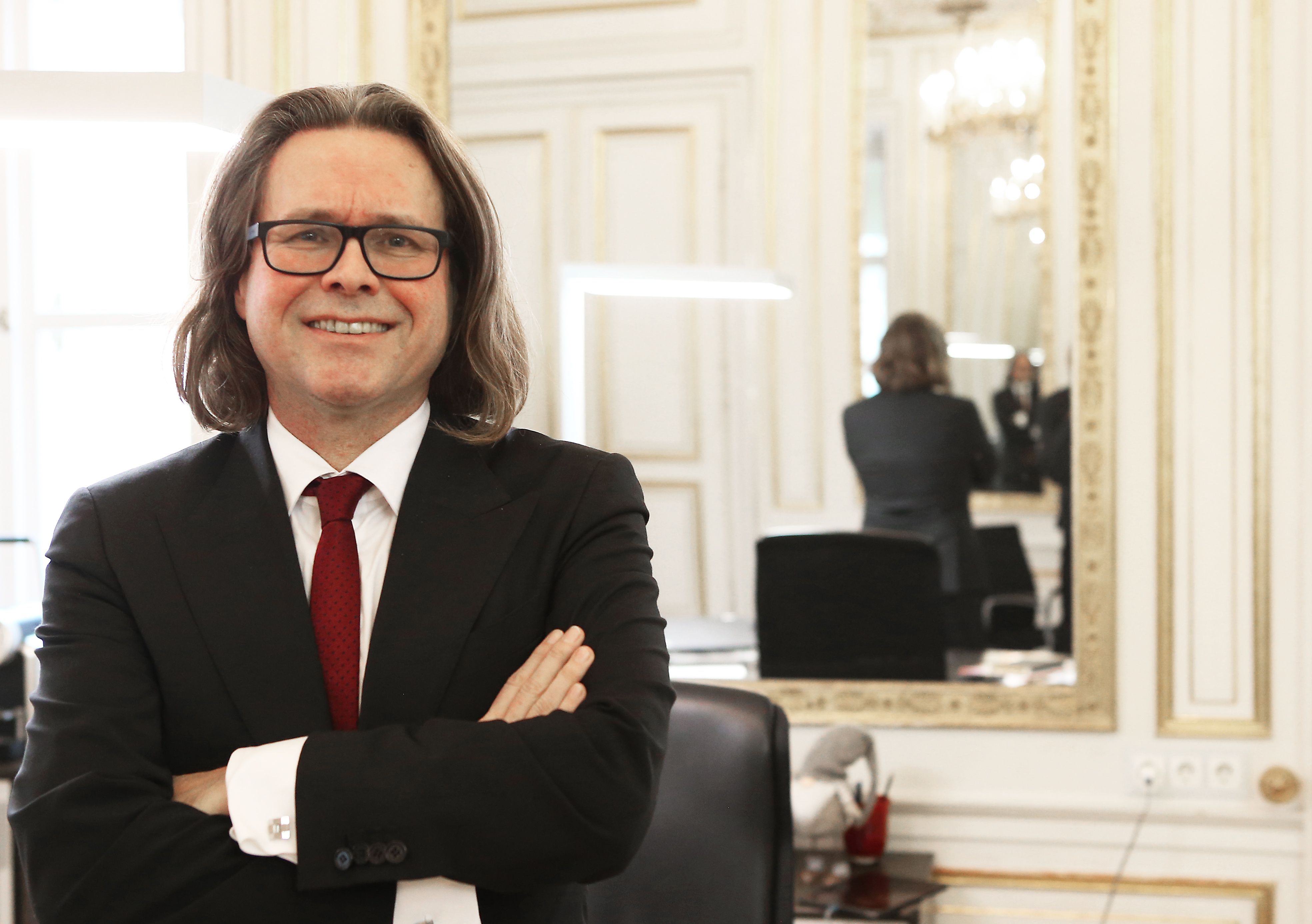 Im Dezember nach seinem Antritt als Minister trug der Minister seine Haare noch um einiges länger.&nbsp;