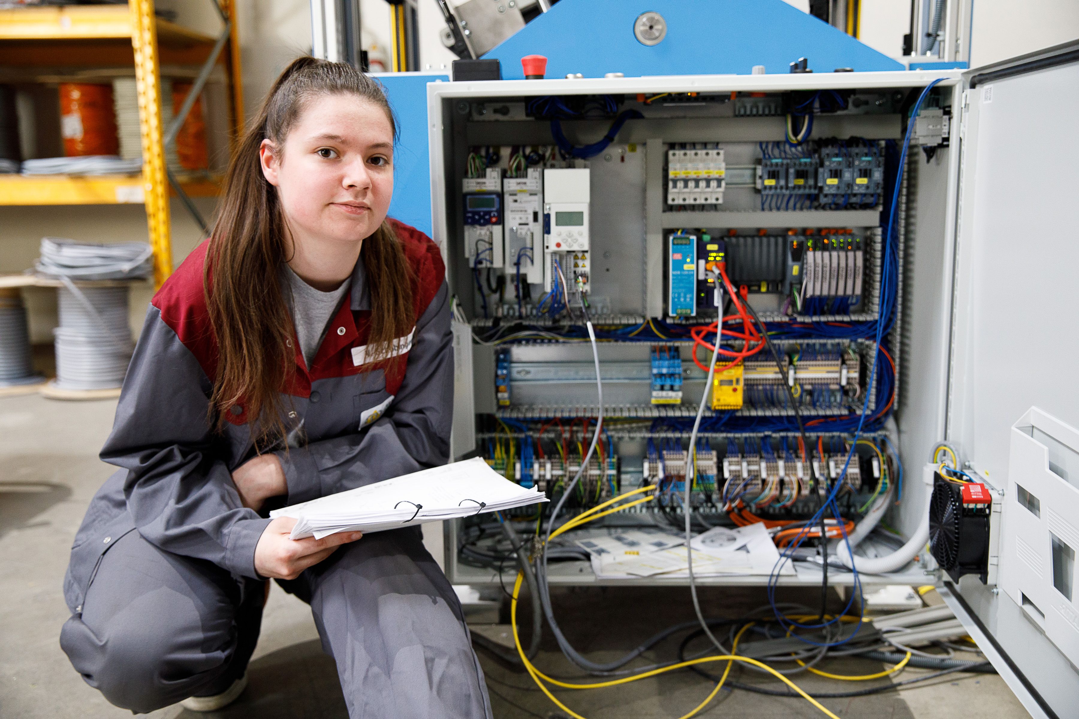 Vanessa (17) hat sich für eine Lehre zur Mechatronikerin entschieden.