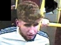 Dieser Mann soll einen 22.Jährigen mittels Fußtritt das Wadenbein gebrochen haben.