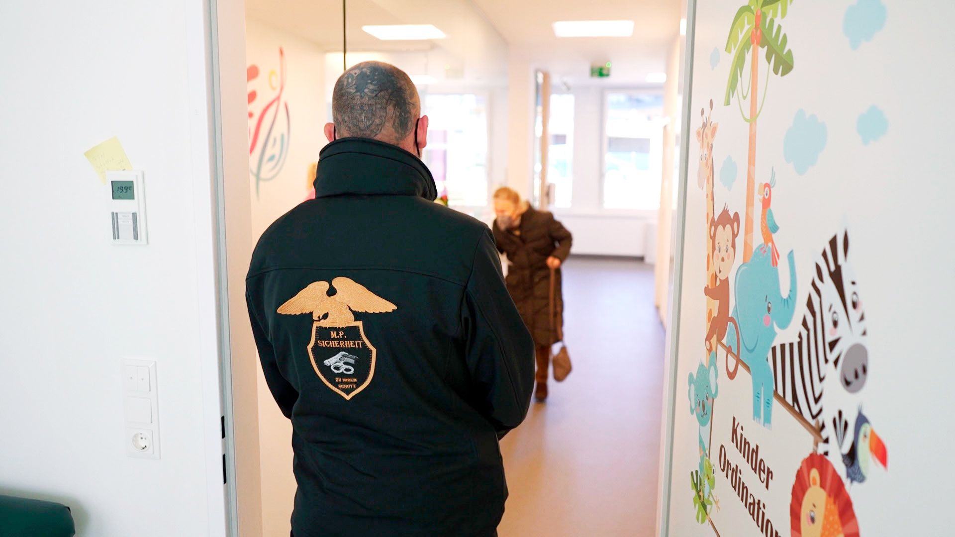 In der Praxis von Lisa Maria Kellermayr in Oberösterreich wacht seit November 2021 ein Personenschützer.