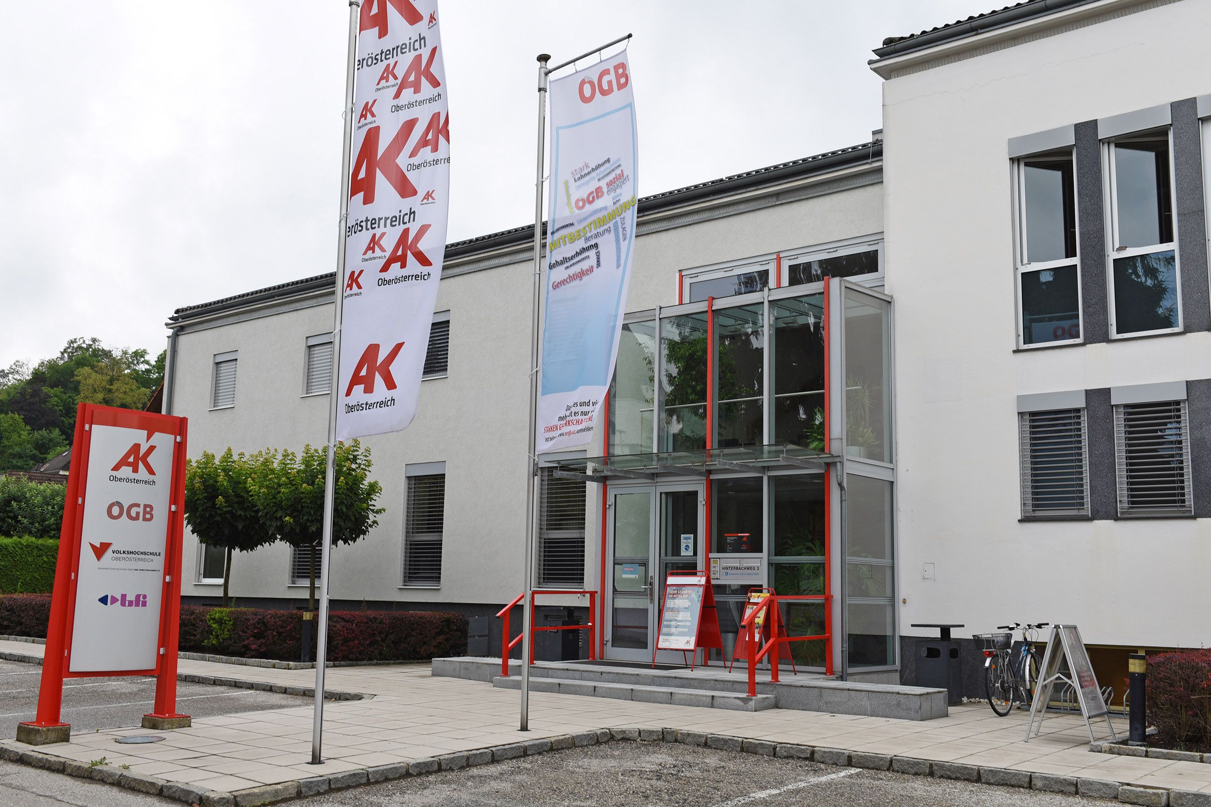 Die Frau ging zur AK-Stelle in Perg.