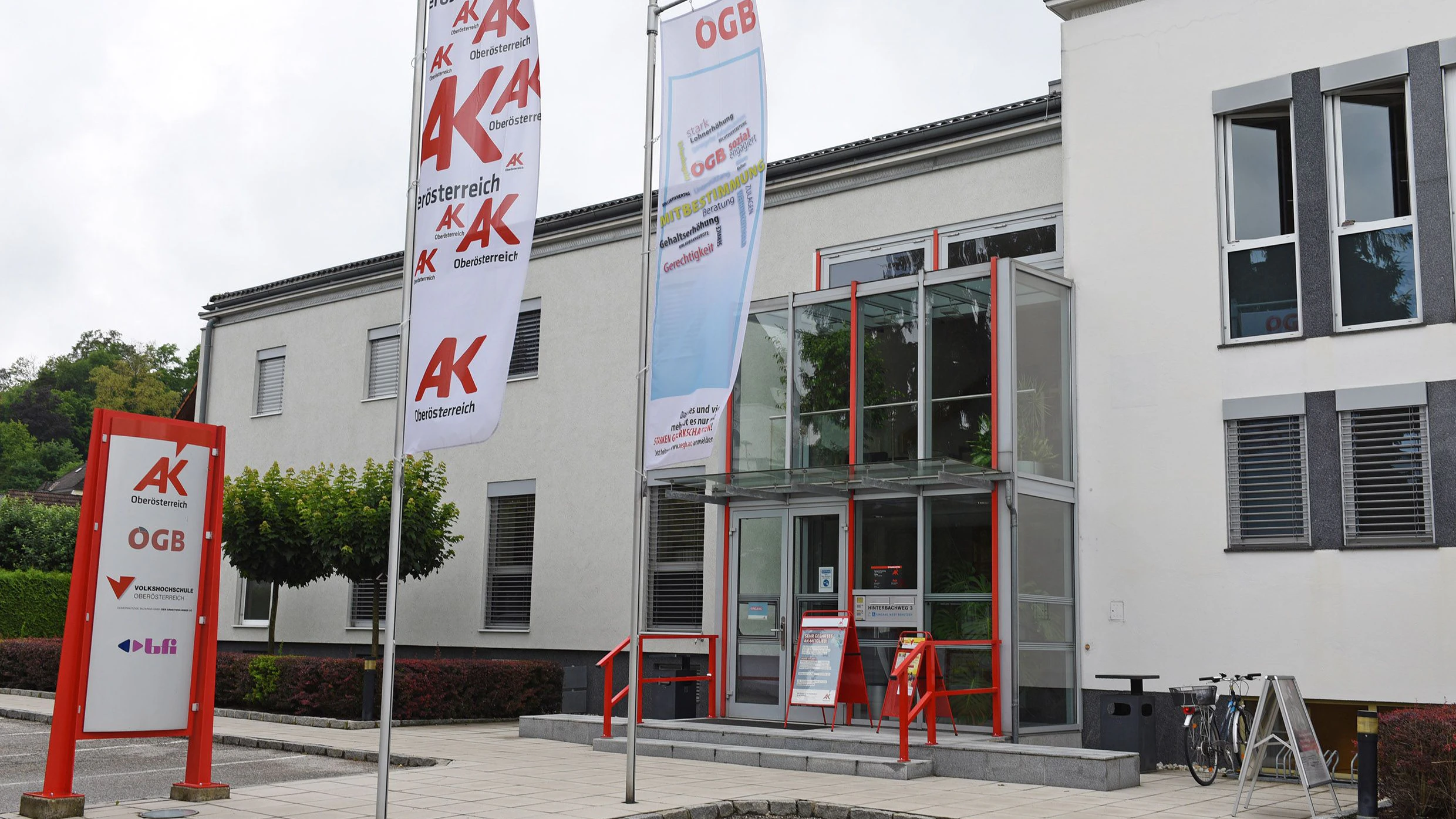 Die Frau ging zur AK-Stelle in Perg.