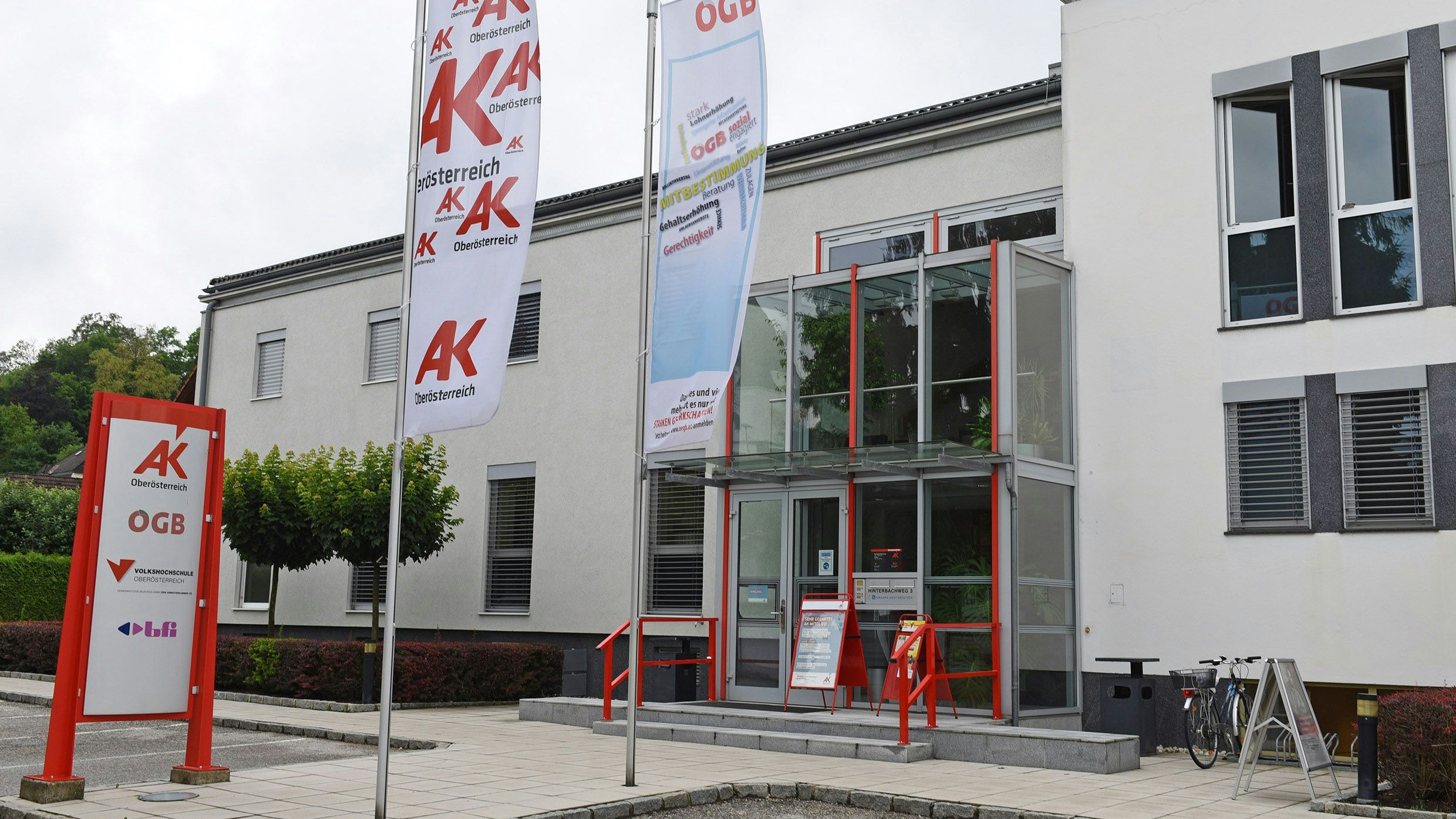 Die Frau ging zur AK-Stelle in Perg.