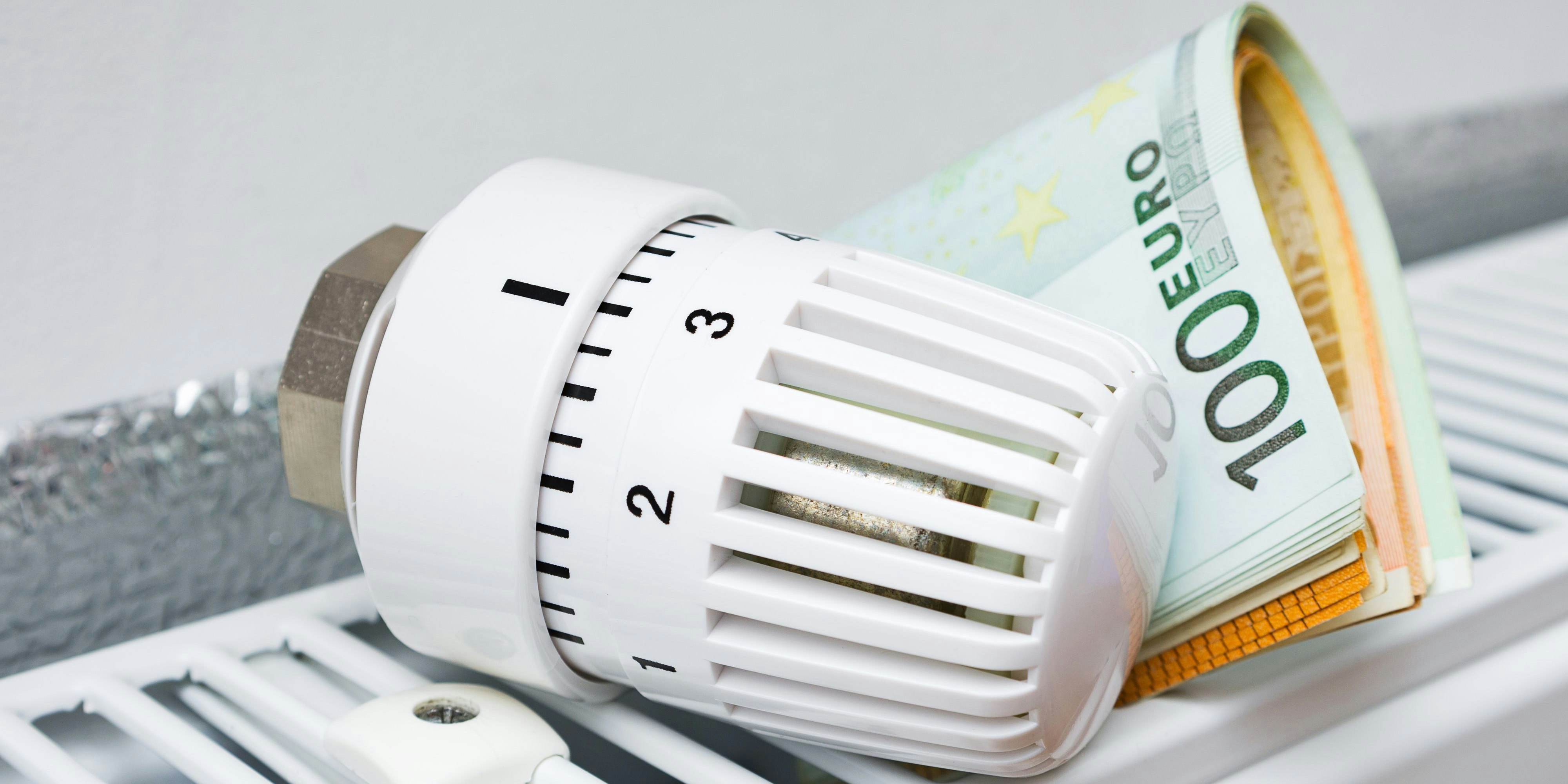 Die Preise für Strom, Gas und Öl explodieren förmlich.