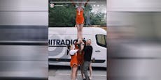 ORF-Star Robert Kratky versucht sich als Cheerleader