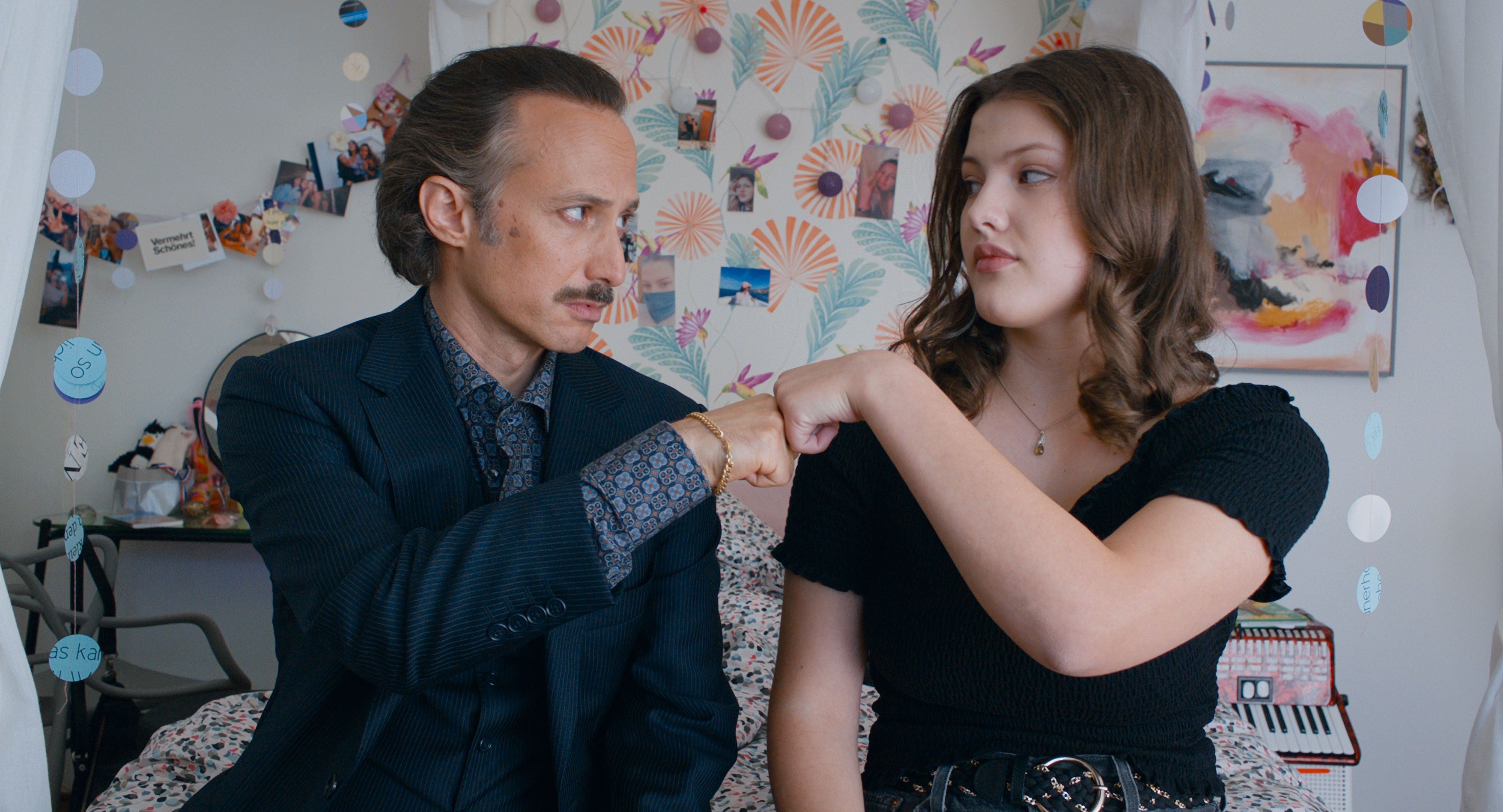 Michael Ostrowski mit seiner Tochre Elisea, die in seinem neuen Film mitspielt