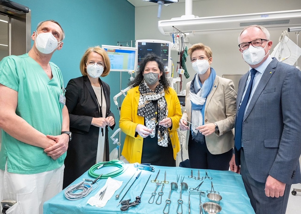 Oberarzt Innere Medizin 3, UK St. Pölten Michael Vock, Landesrätin Christiane Teschl-Hofmeister, Elisabeth Klang, Pflegedirektorin aus dem LK Horn, Susanne Gröschel, NÖ Landesgesundheitsagentur und LH-Stellvertreter Stephan Pernkopf