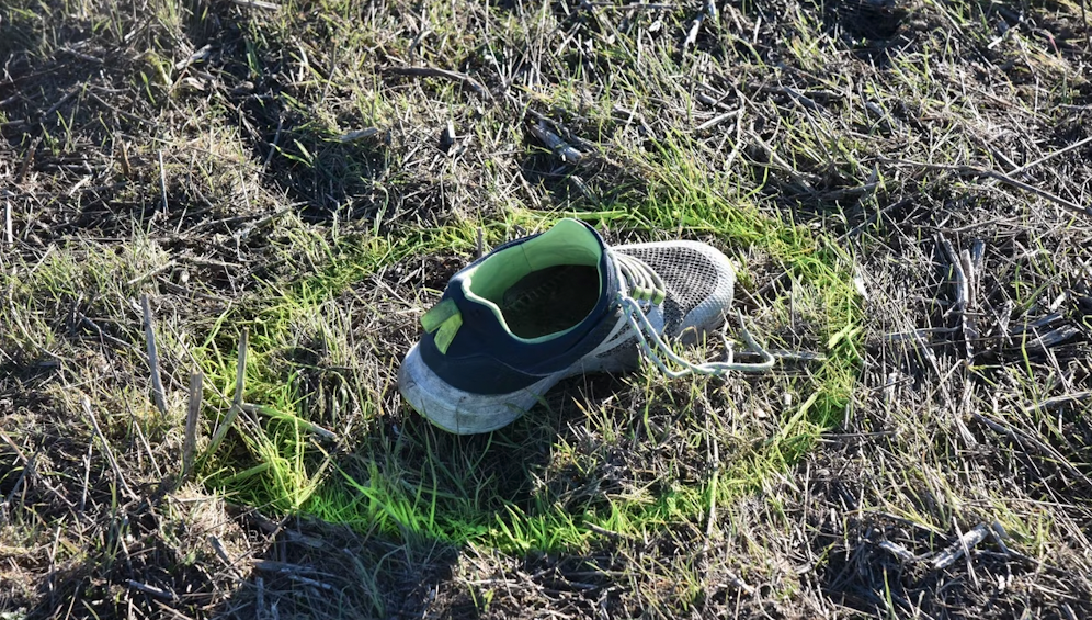 Ein Schuh des Radfahrers blieb an der Unfallstelle zurück.