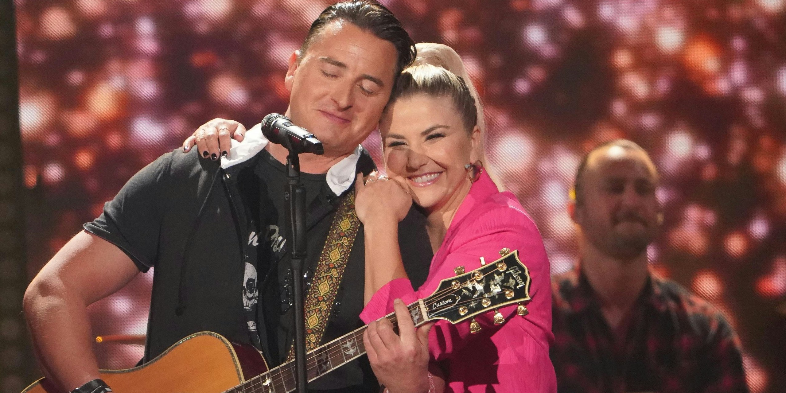 Download von www.picturedesk.com am 28.04.2022 (16:04).  05 April 2022, Berlin: Beatrice Egli and Andreas Gabalier are on stage during the recording of the "Beatrice Egli Show". The show will be broadcast on SWR and MDR television on April 23, 2022. Photo: Joerg Carstensen/dpa - 20220405_PD10511 - Rechteinfo: Rights Managed (RM)