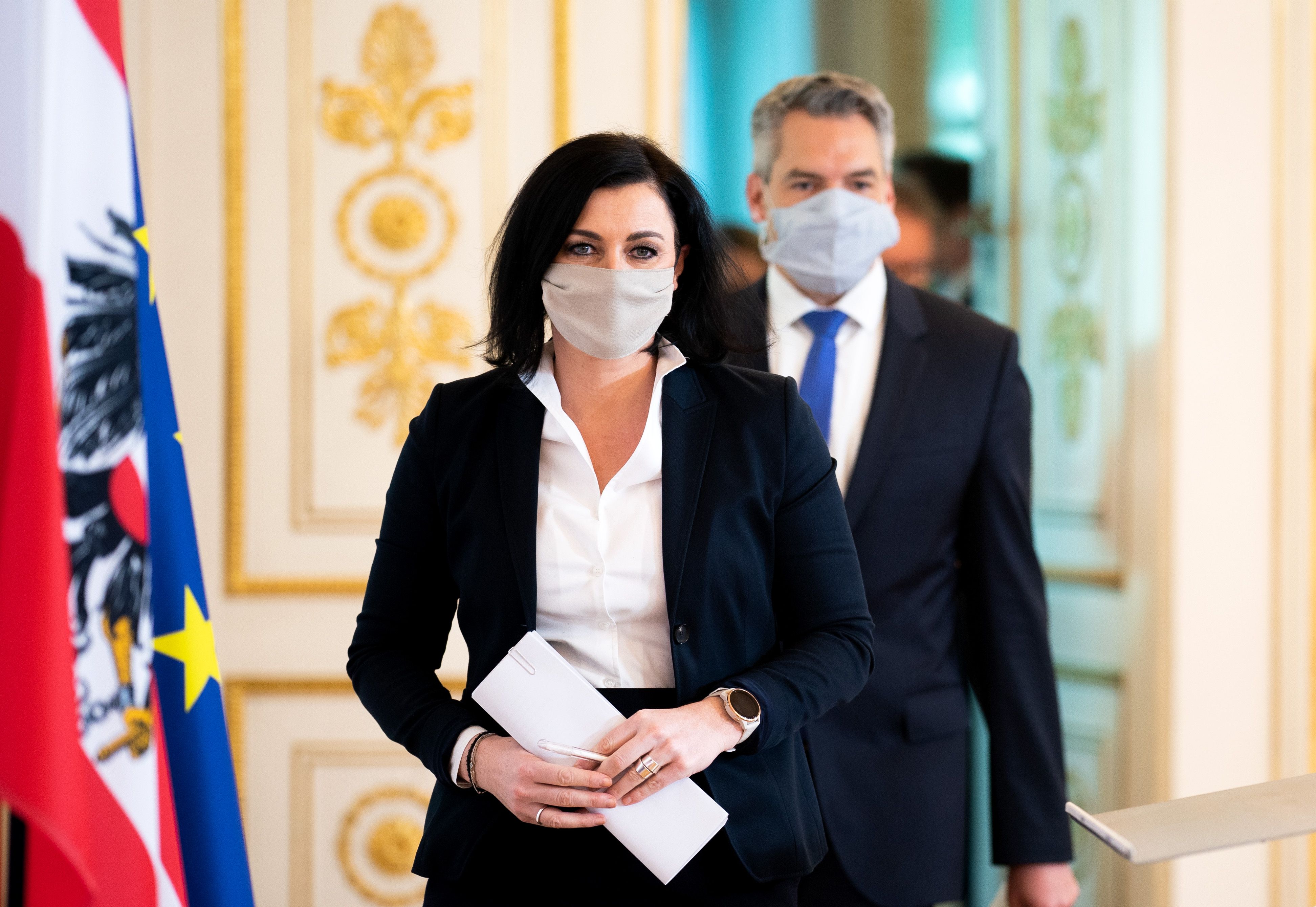 Bundeskanzler Karl Nehammer und Landwirtschaftsministerin Elisabeth Köstinger laden zum Gipfel zur Lebensmittelversorgungssicherheit ein.