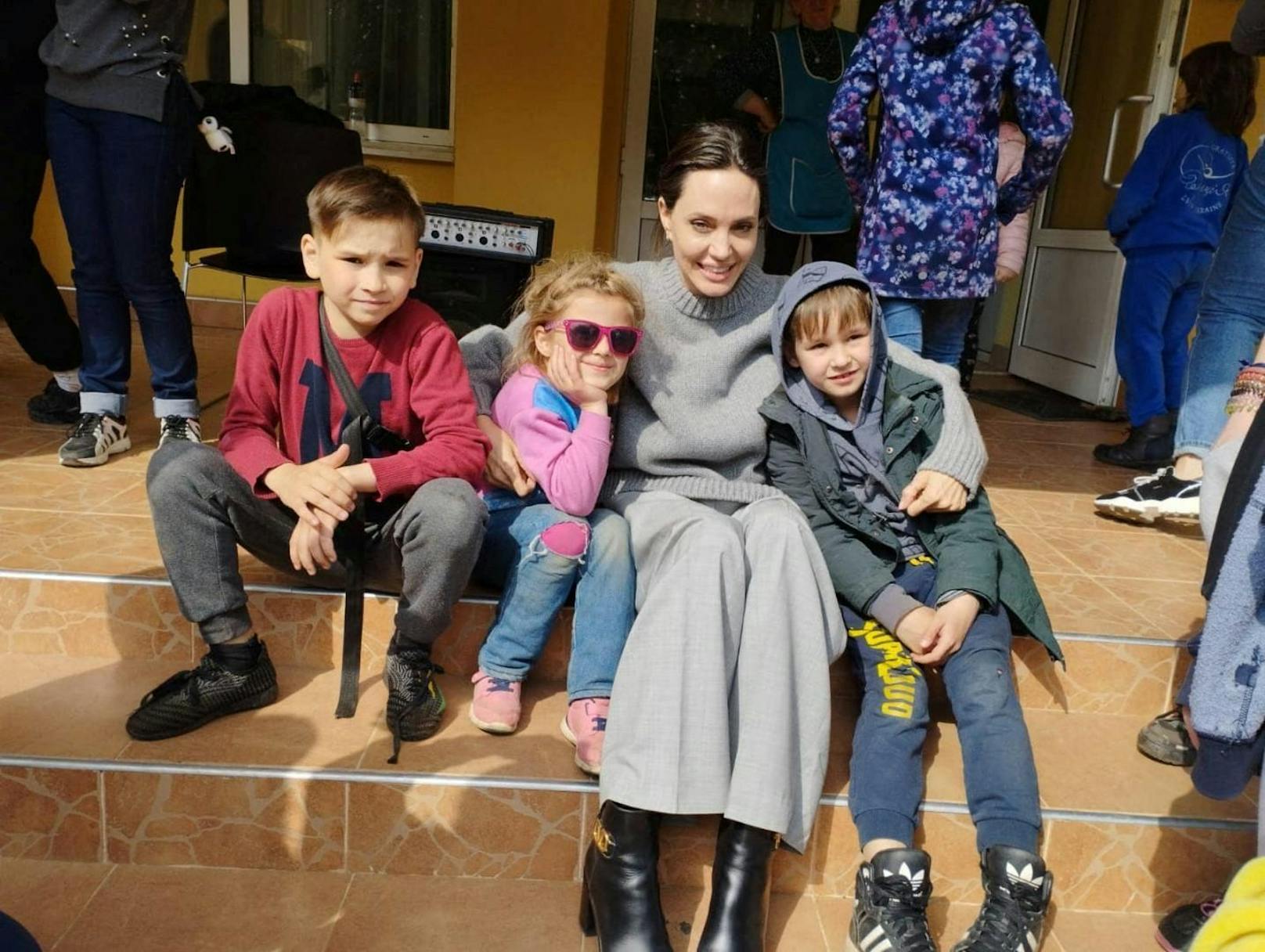 US-Superstar Angelina Jolie besuchte in ihrer Rolle als Hohe Flüchtlingskommissarin der UN am 30. April 2022 die westukrainische Lwiw (Lemberg).