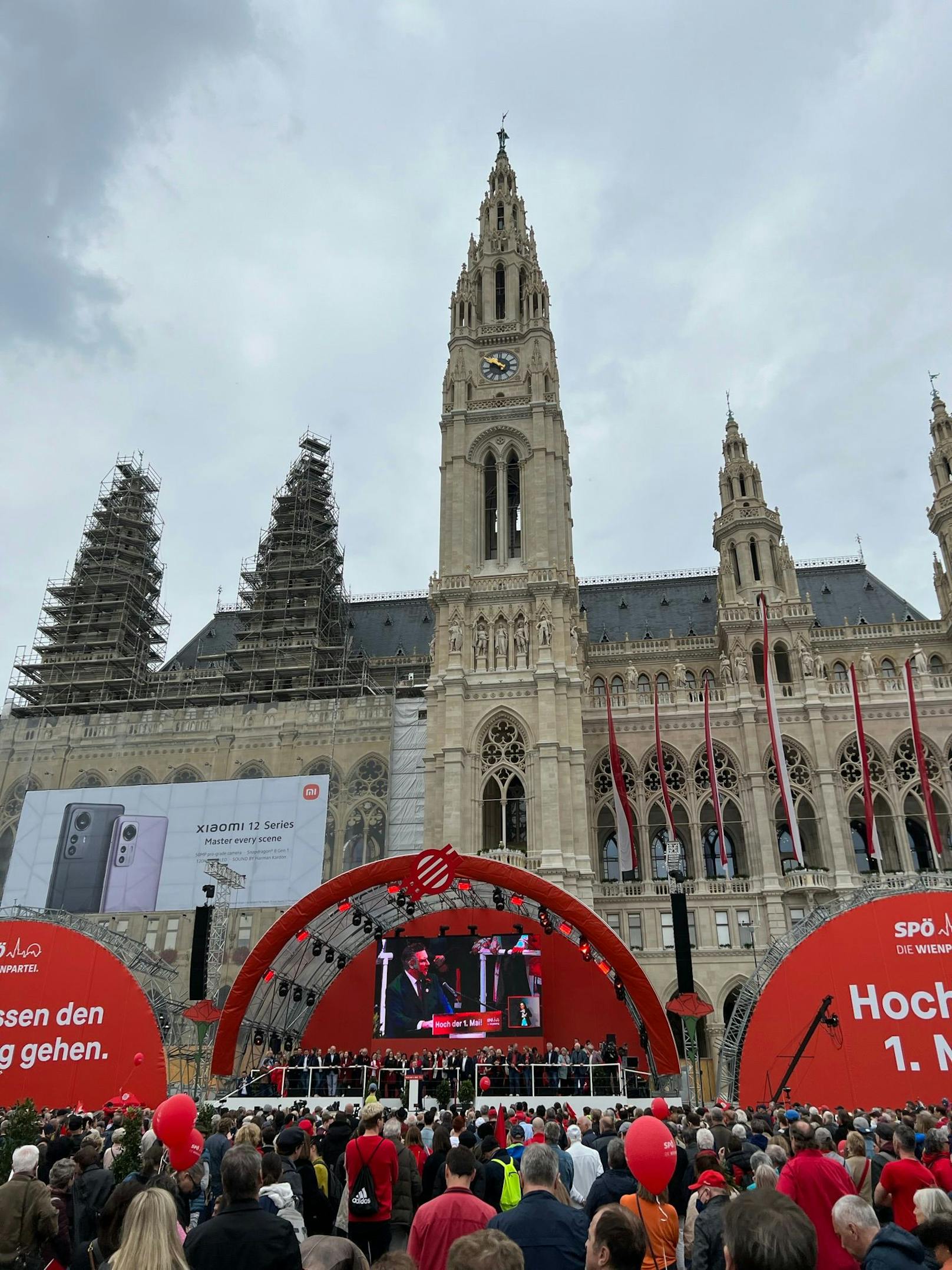 Nach zwei Jahren Pause lud die SPÖ wieder zum Maiaufmarsch auf den Rathausplatz.