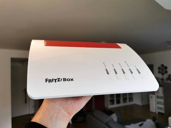 Wer für Wifi 6 vorsorgen will oder auf der Suche nach einem schnellen Kabel-Router ist, liegt mit der FritzBox 7590 AX als Flaggschiff von AVM richtig.