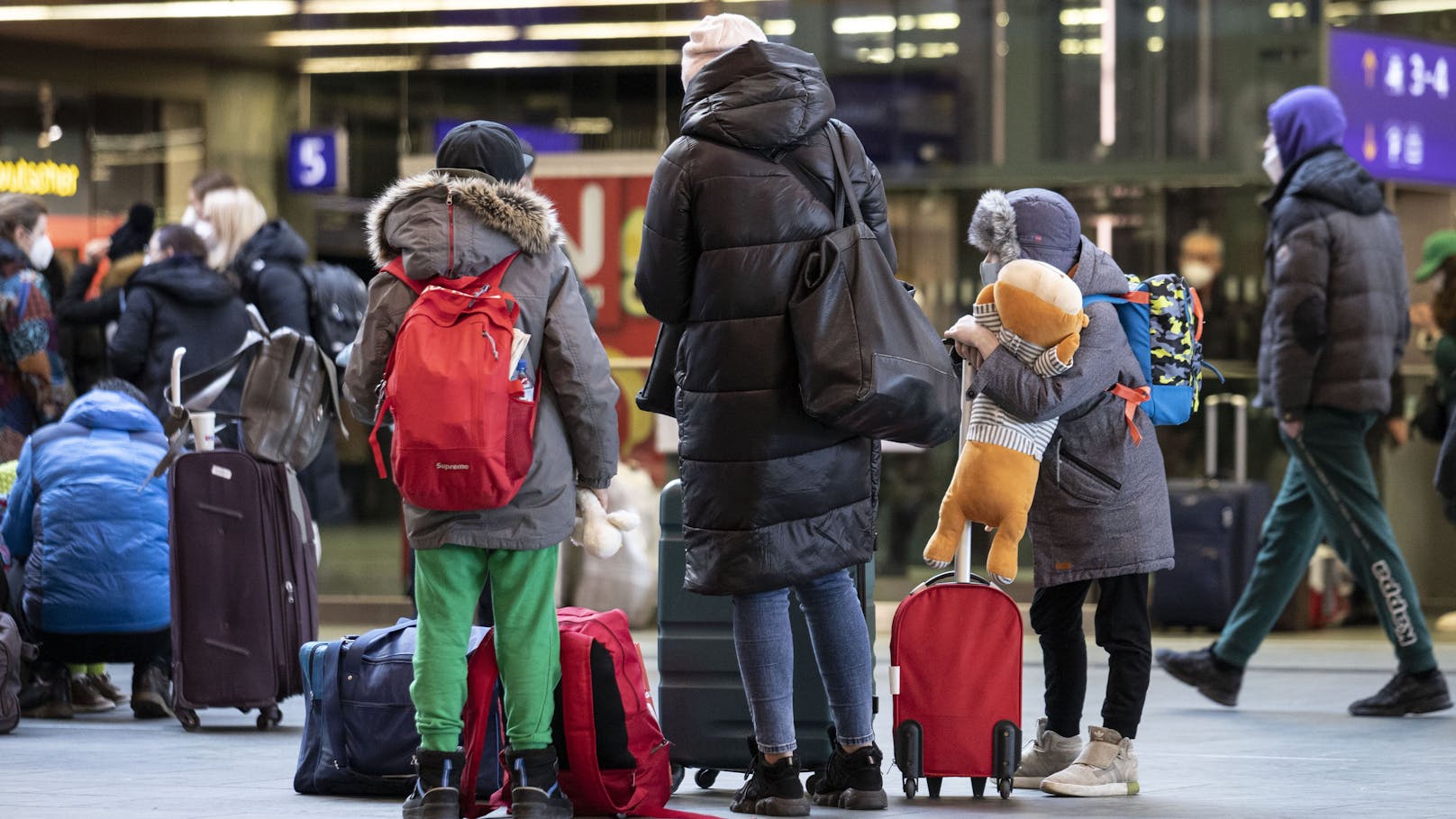 Ankunft geflüchteter Menschen aus der Ukraine am Hauptbahnhof in Wien (Symbolbild)