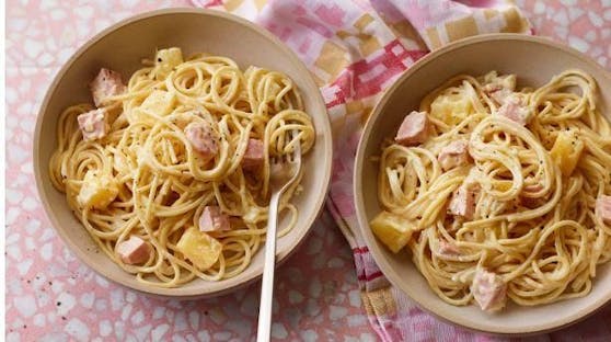 Das Gericht, das in Italien kaum auf einer Speisekarte landen wird: Spaghetti Hawaii.