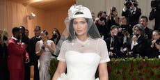 Kylie Jenner sorgt mit Met-Gala-Kleid für Shitstorm