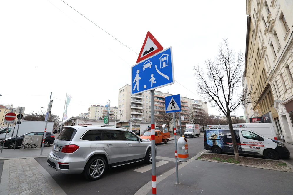 In einer Wiener Wohnstraße herrschen laut einer Bürgerinitiative Verhältnisse wie im 