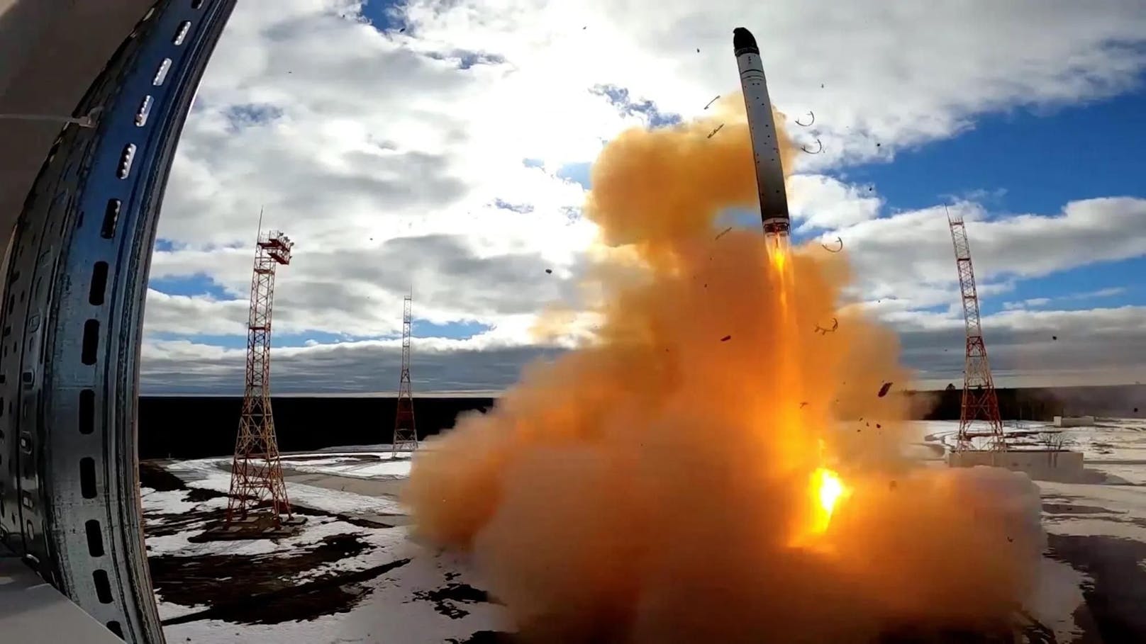 Die darin behandelte SS-X-30 Satan 2 ist eine neue russische Sarmat-Rakete.  