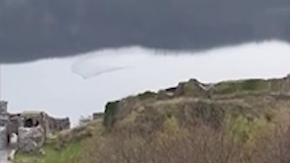 "Man konnte es mit dem Auge viel deutlicher sehen als auf der Aufnahme", erklärt die Frau, die das Video aufgenommen hatte.