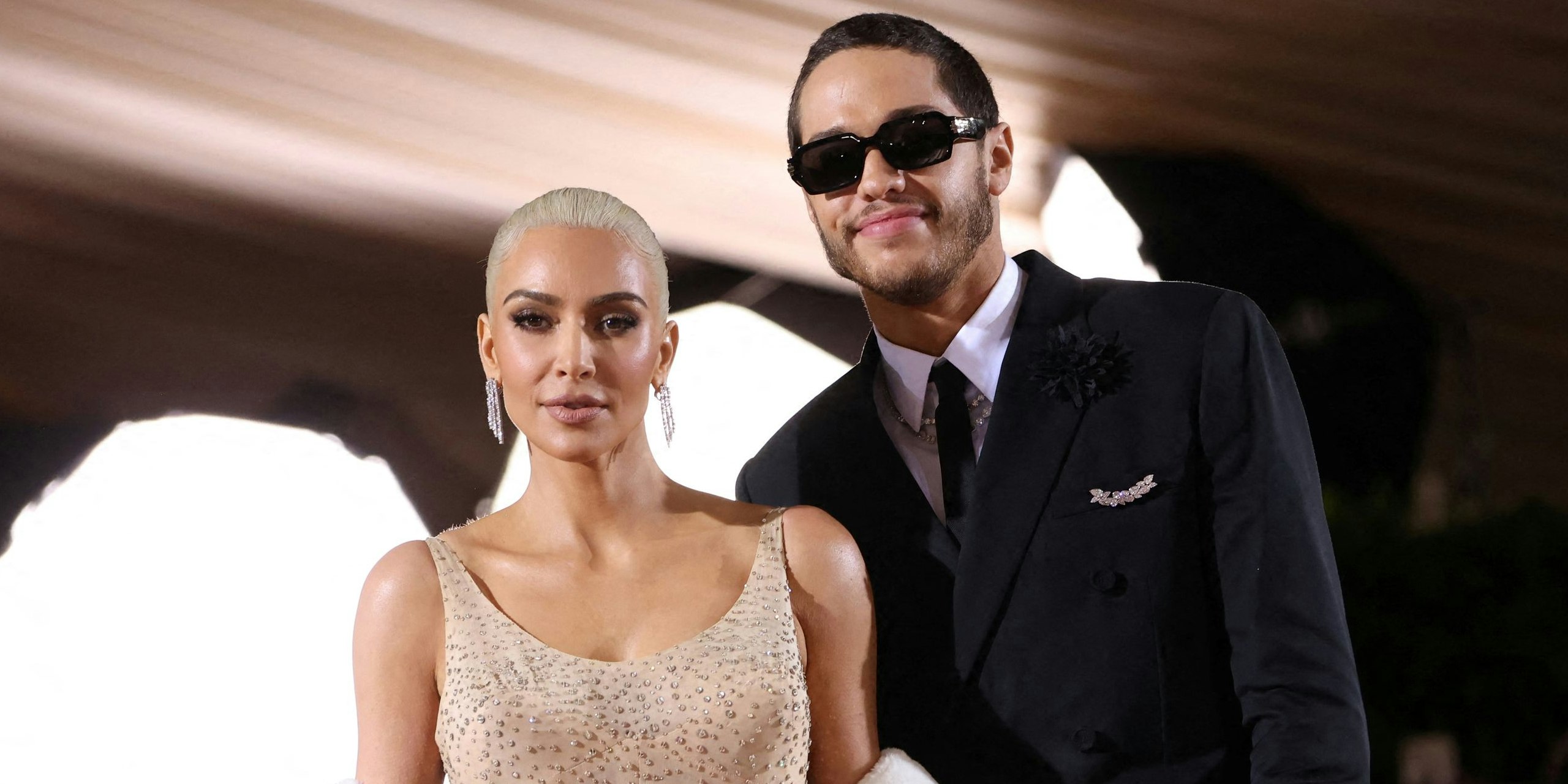 Kim Kardashian mit Pete Davidson auf der MET-Gala