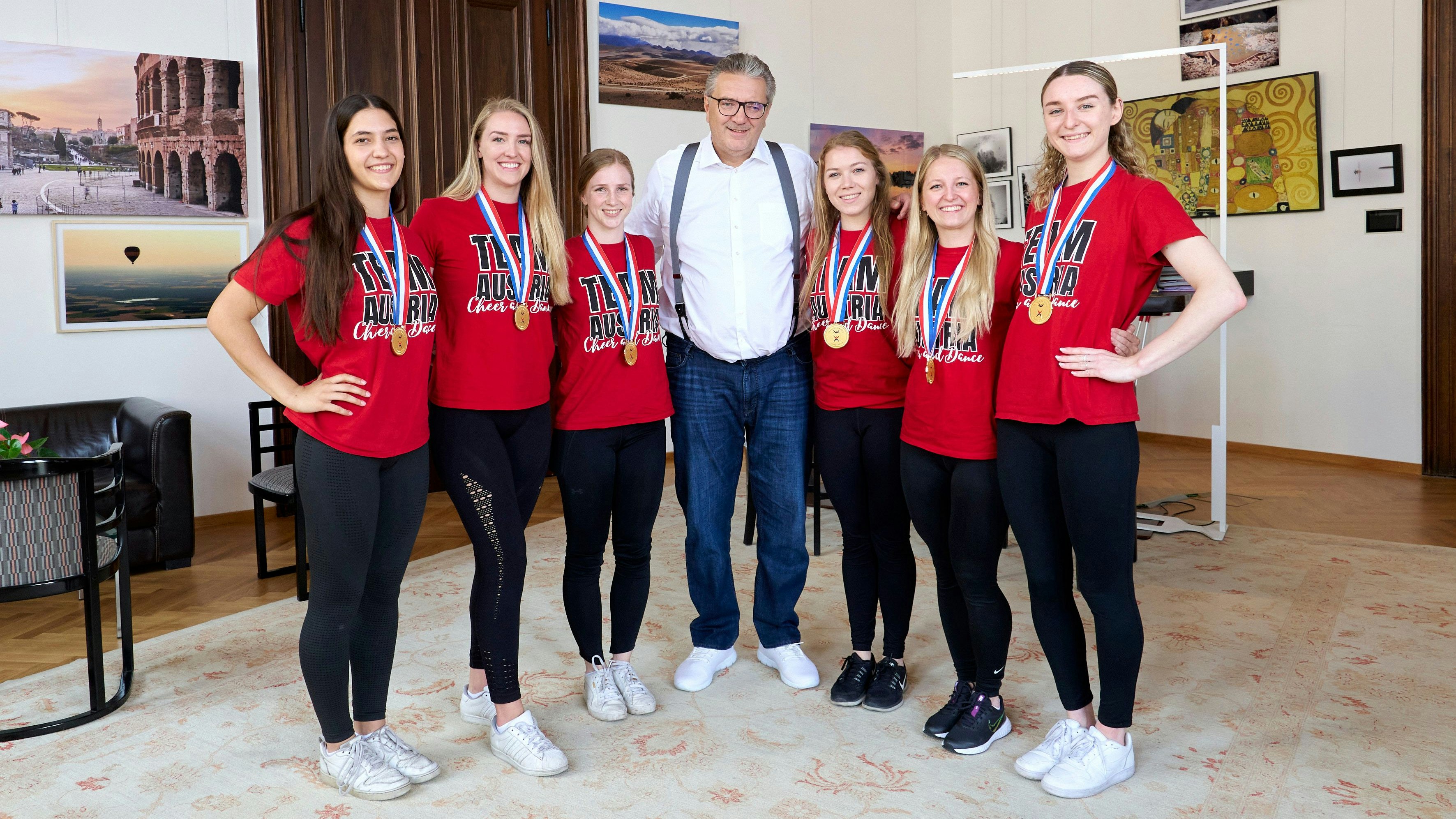 StR Peter Hacker - Team Austria Cheerleading, 2.5.2022 © PID/Markus Wache 