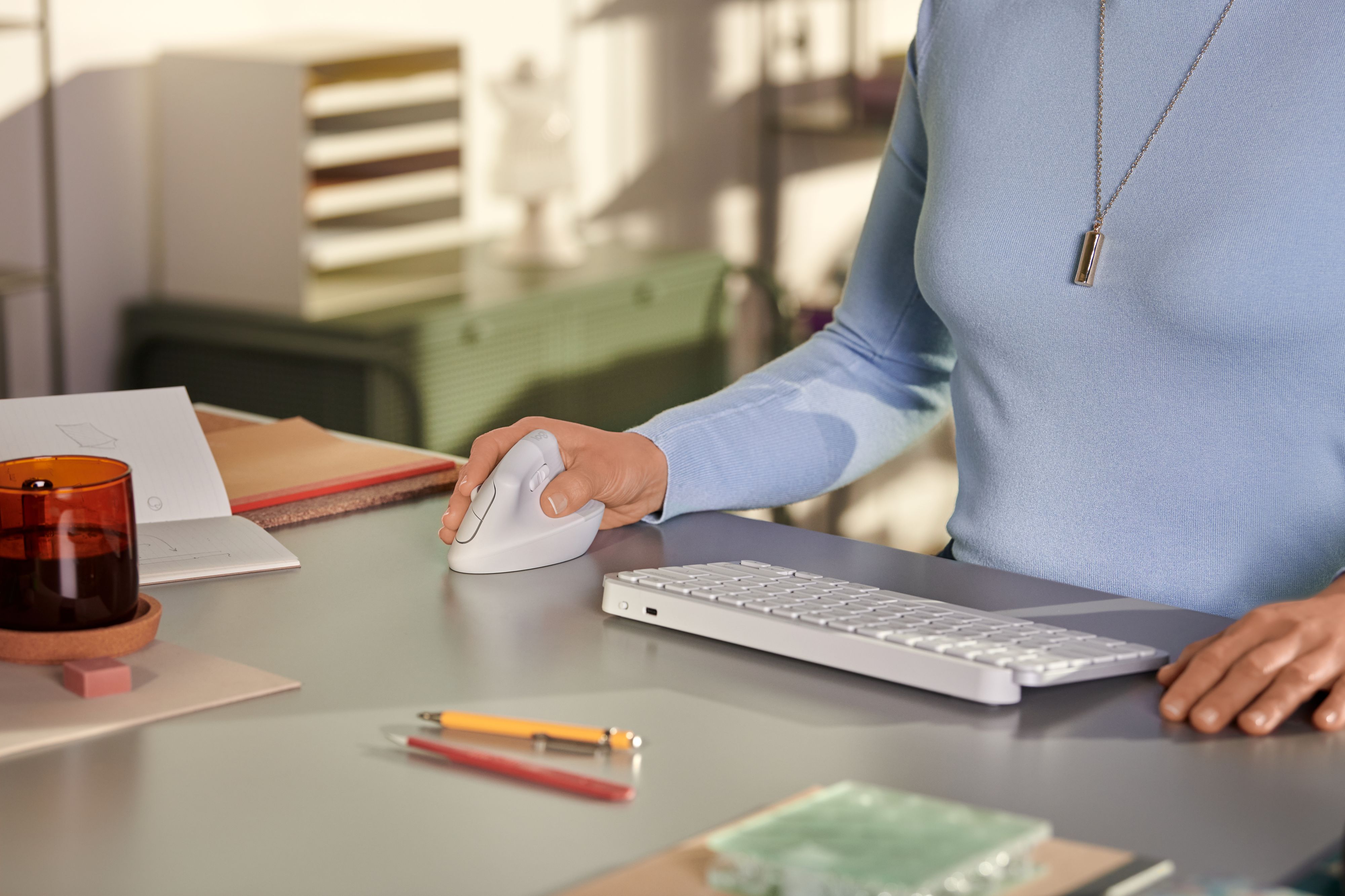 Diese Maus von Logitech soll schmerzende Finger und verkrampfte Hände verhindern.